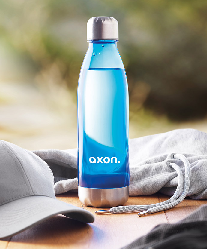 Formschöne Wasserflasche aus Kunststoff